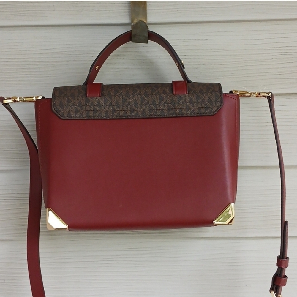 💜🔹️Michael Kors 🔹️Manhattan Medium Leather and Logo Satchel- Dark Cherry - Picture 4 of 7